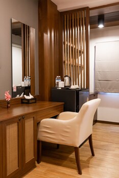 lima lanna hotel