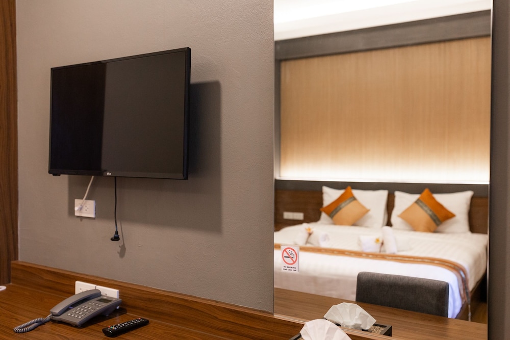 lima lanna hotel