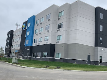 tru by hilton edmonton windermere