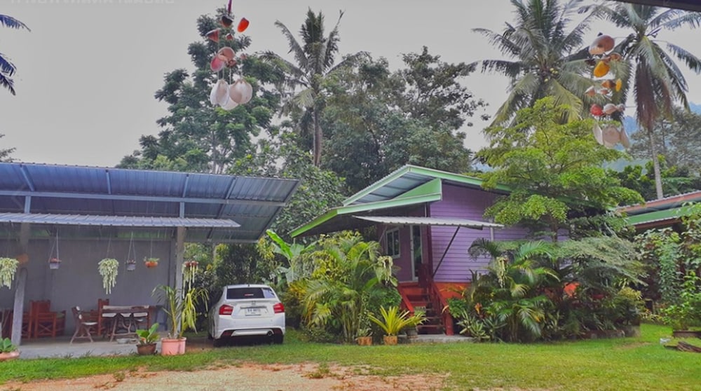 pattama resorts khiri wong