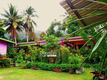 pattama resorts khiri wong