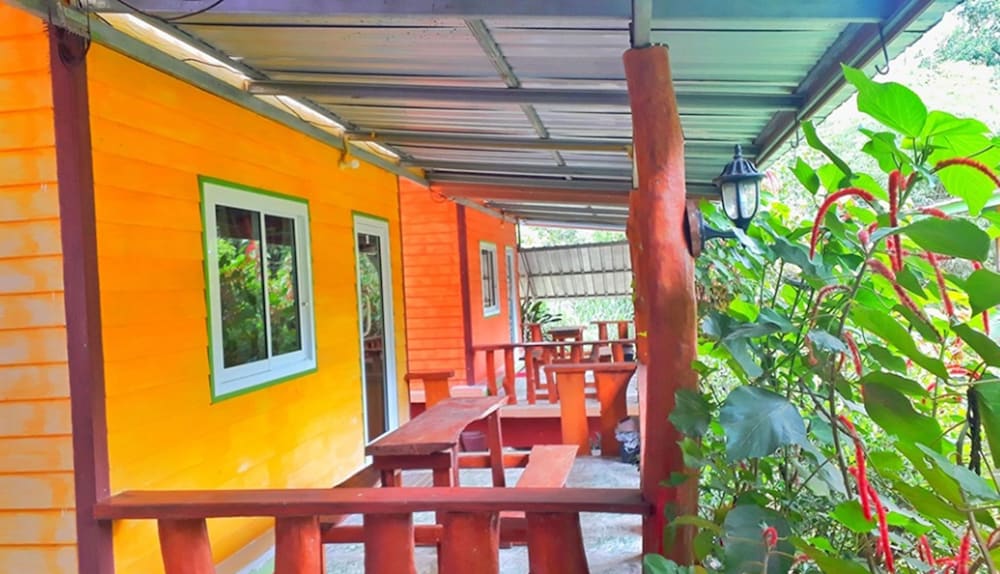 pattama resorts khiri wong