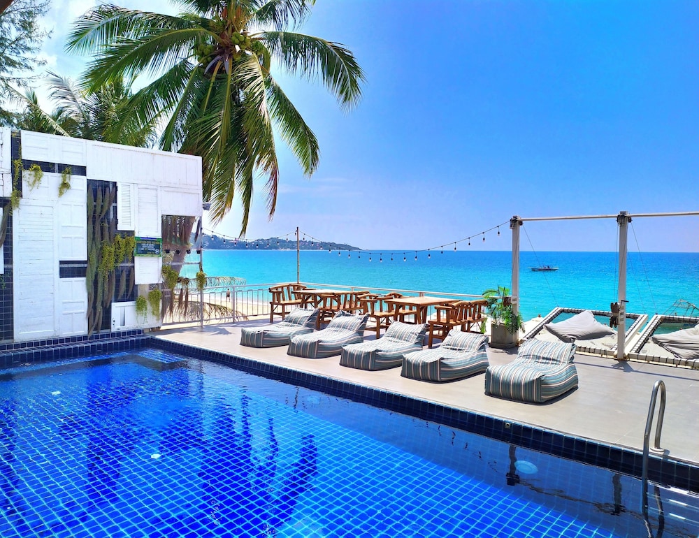 samui beach hostel adults only