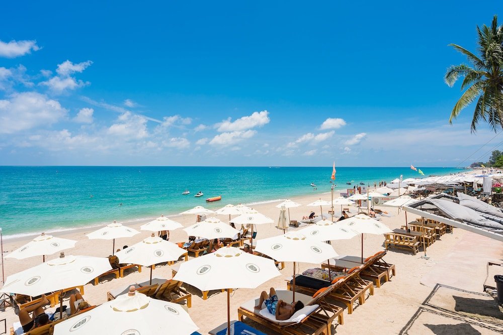 samui beach hostel adults only