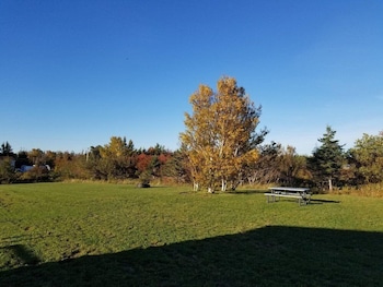 cheticamp outback inn