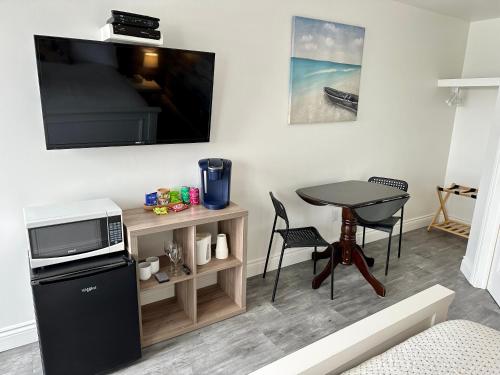 cheticamp outback inn