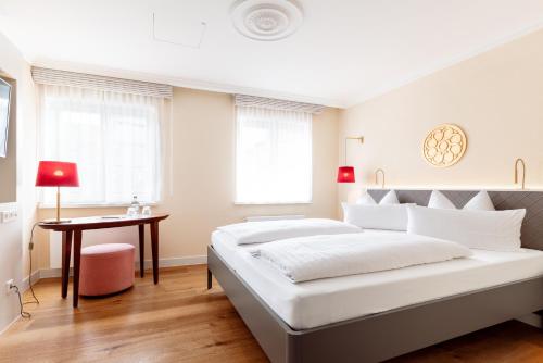 emichs hotel