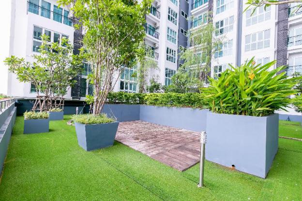 locals prio chiangmai central airport plaza