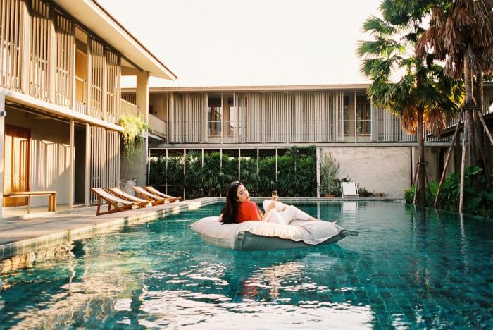 sunkiss pool bed cafe