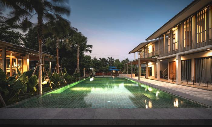 sunkiss pool bed cafe