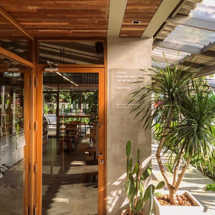 sunkiss pool bed cafe