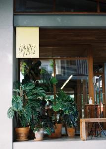 sunkiss pool bed cafe