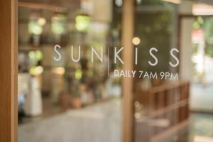 sunkiss pool bed cafe