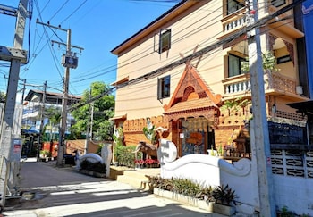 anumat premium budget hotel