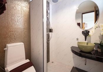 anumat premium budget hotel