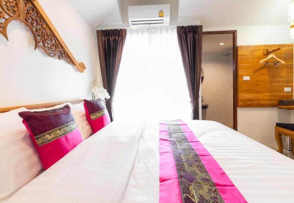 anumat premium budget hotel