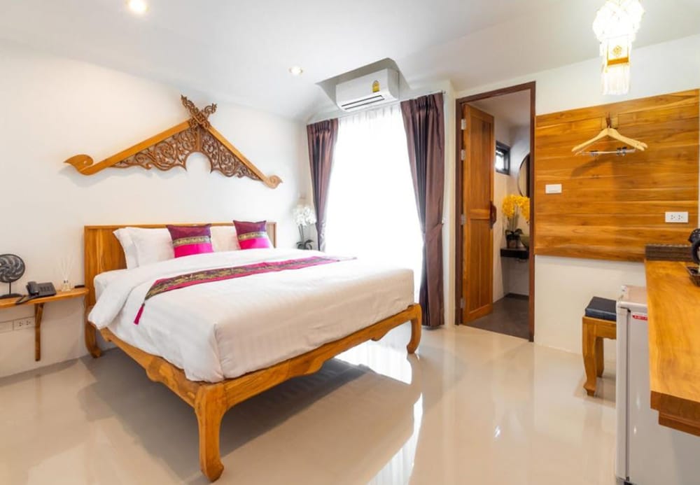 anumat premium budget hotel