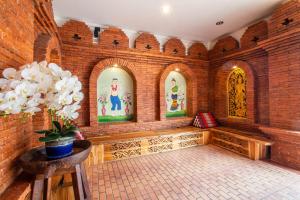 anumat premium budget hotel