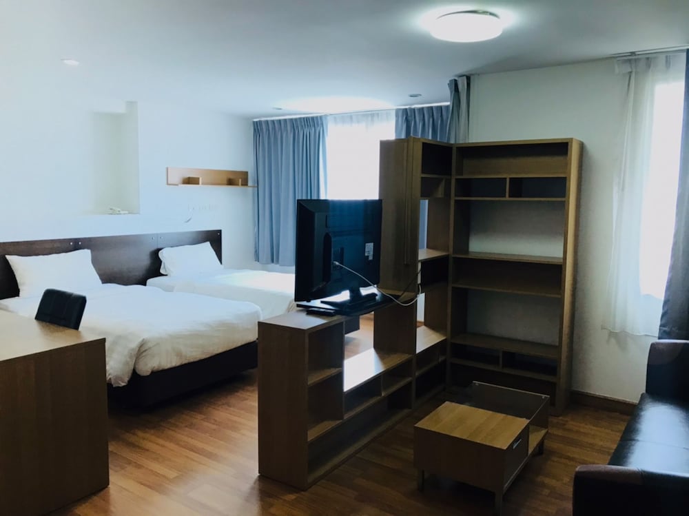 winner prachinburi and serviced apartment