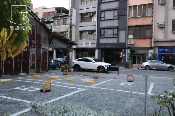 slow town hotel glowing