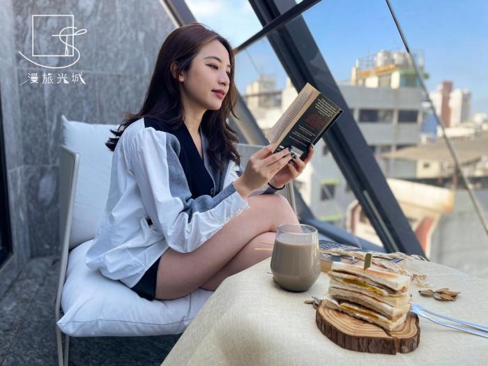 slow town hotel glowing