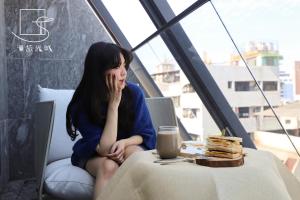 slow town hotel glowing