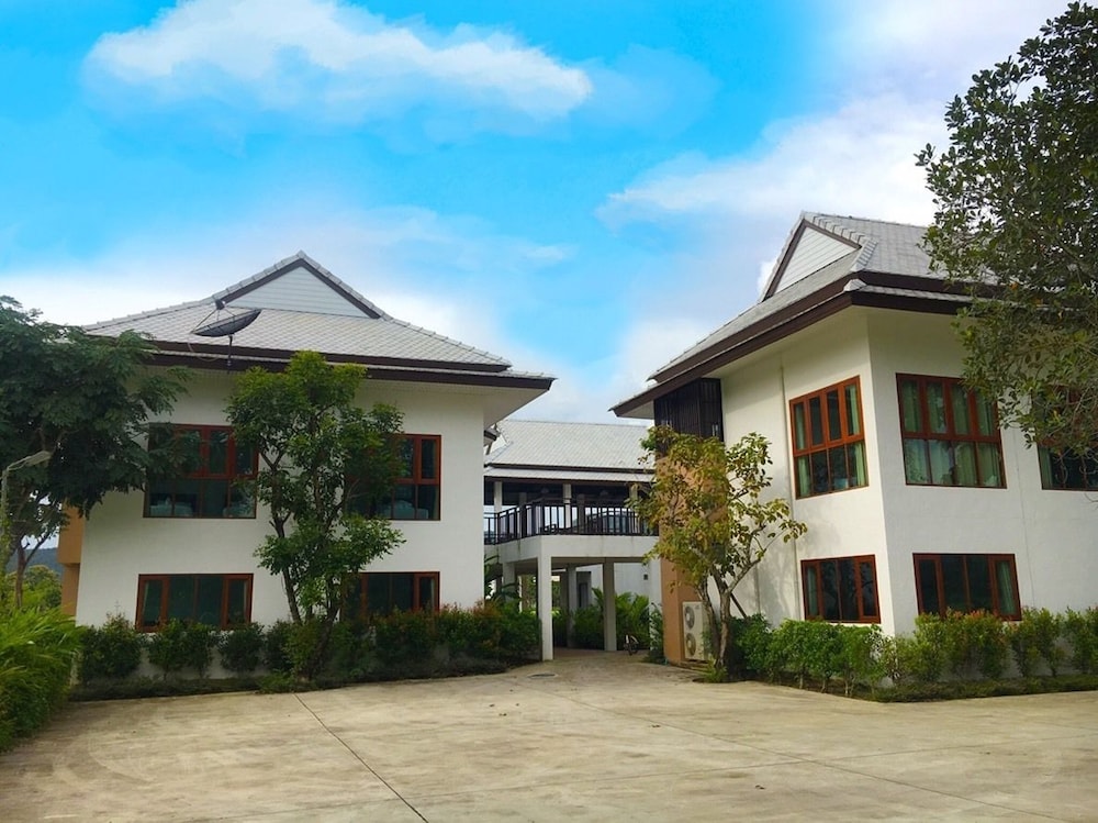 Inursing  Resort Oonvalley Chiangmai