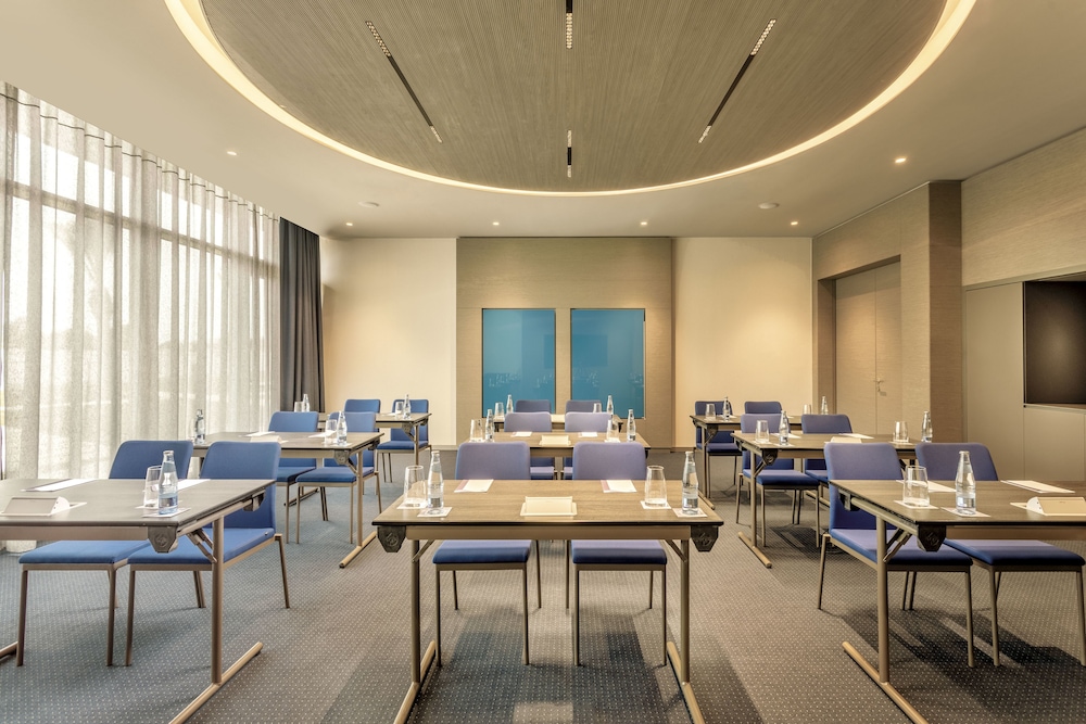 hyatt regency algiers airport