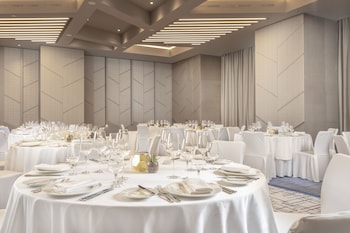 hyatt regency algiers airport