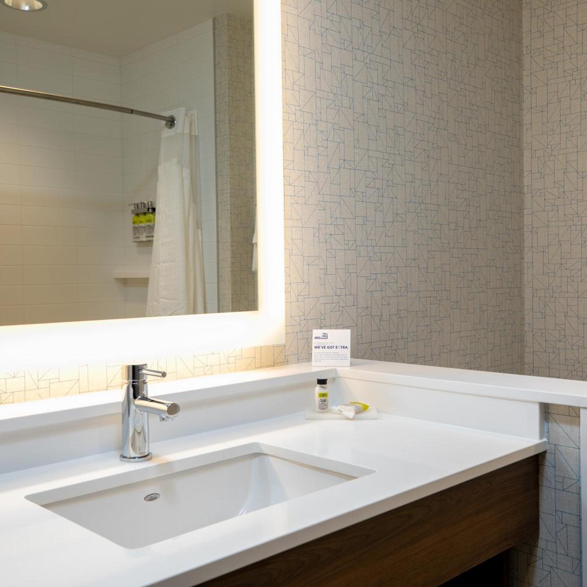 holiday inn express lethbridge southeast an ihg hotel