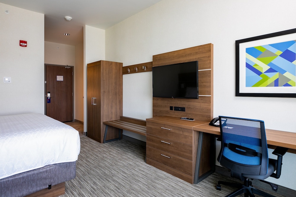 holiday inn express lethbridge southeast an ihg hotel