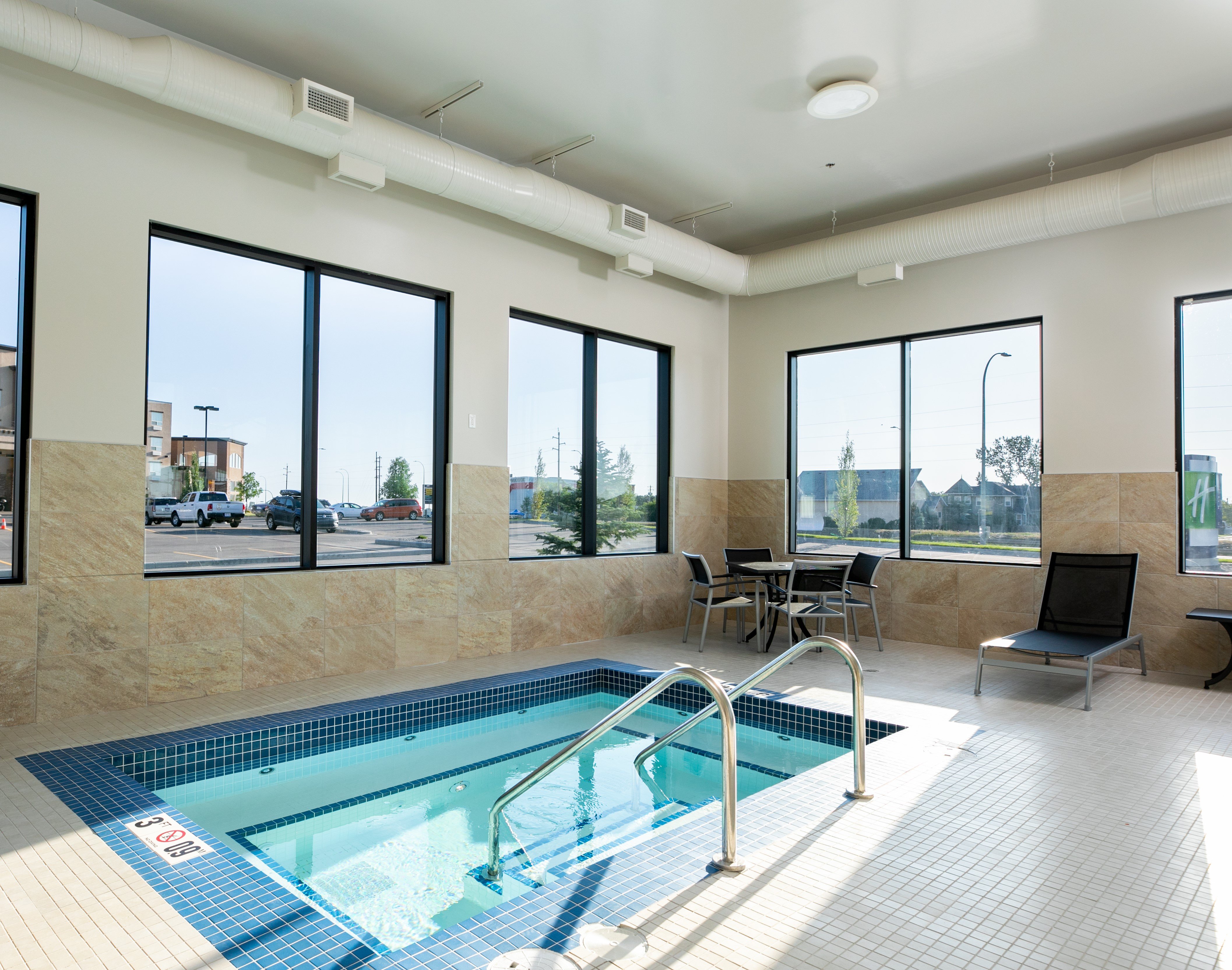 holiday inn express lethbridge southeast an ihg hotel