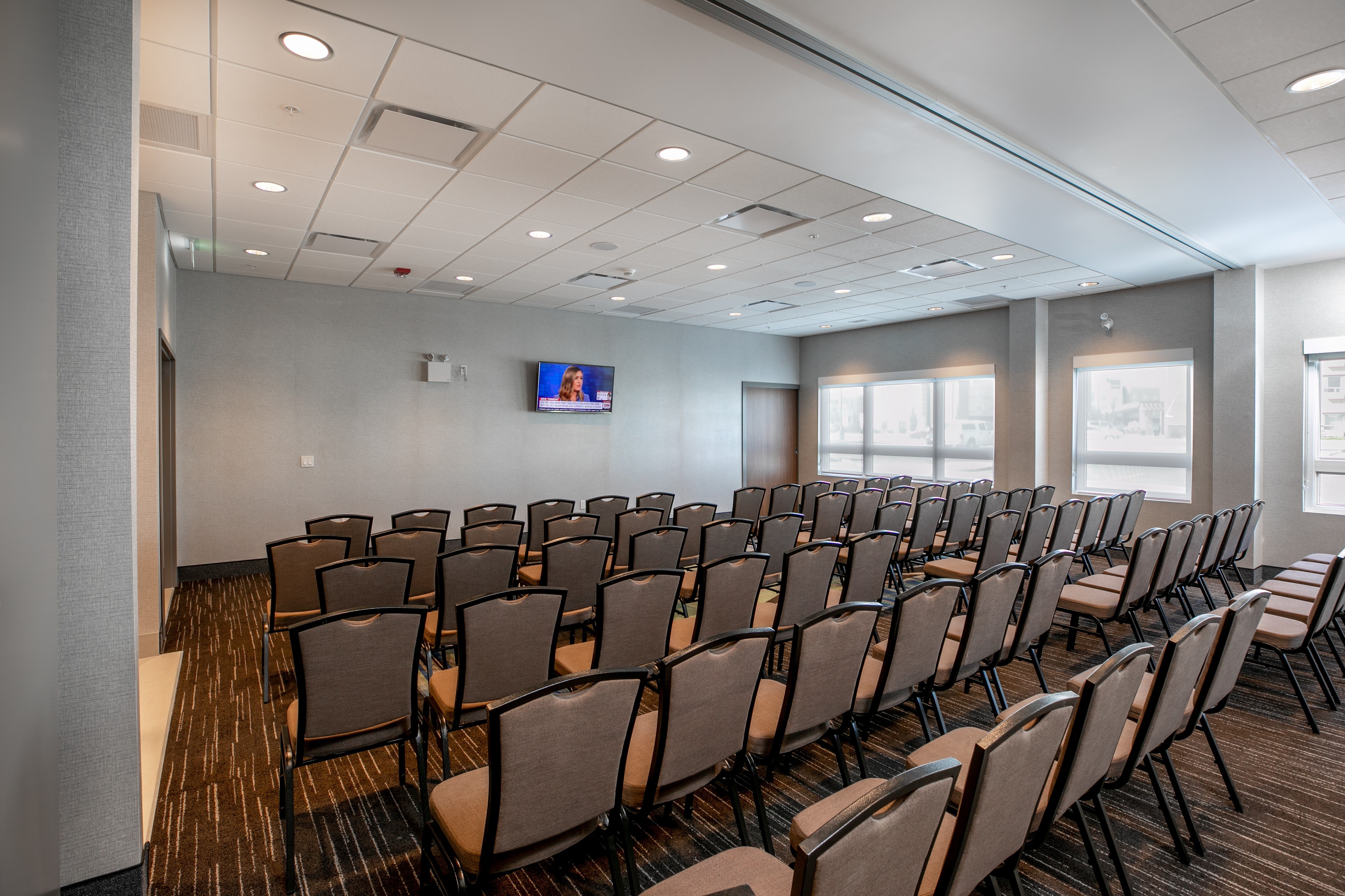 holiday inn express lethbridge southeast an ihg hotel