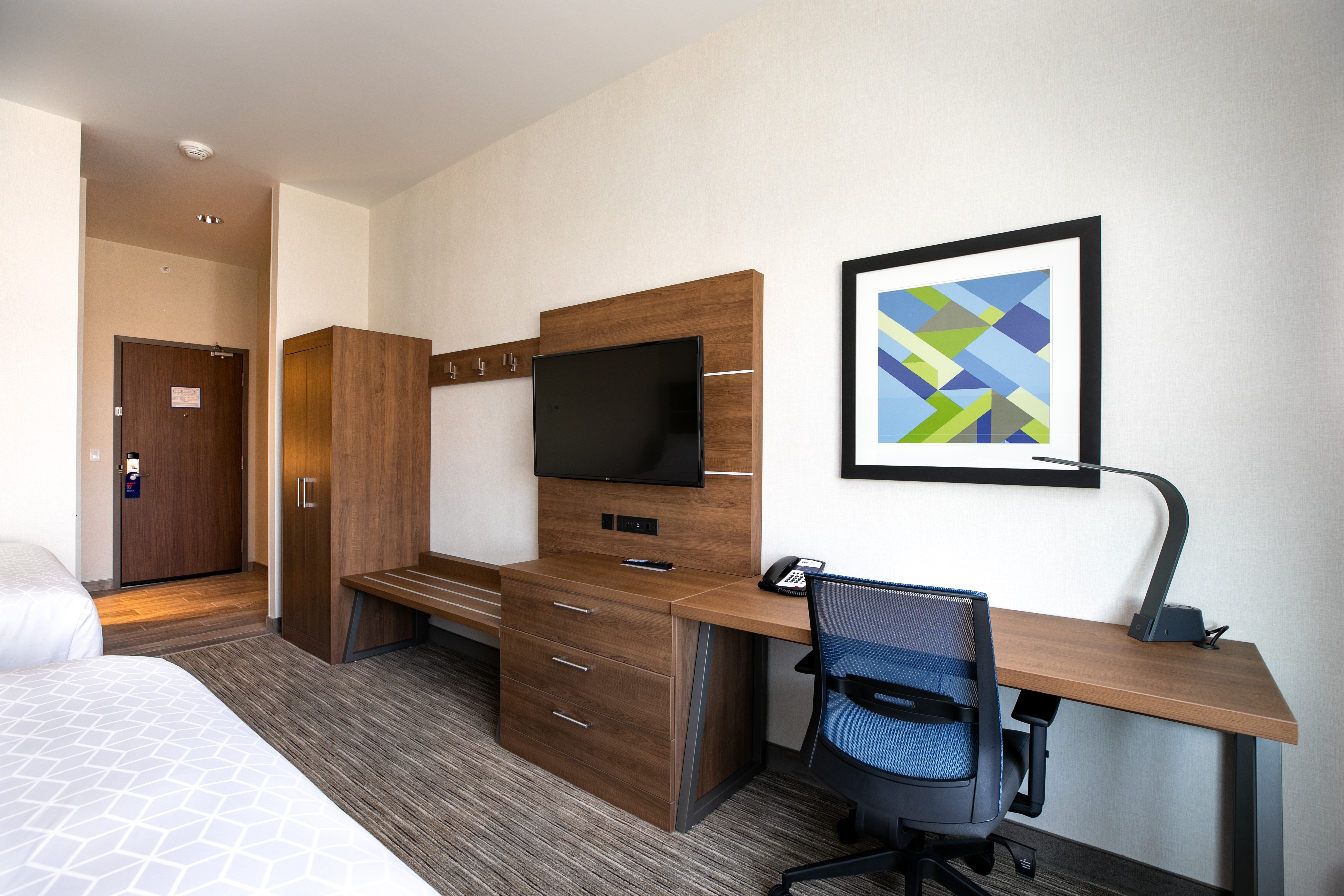 holiday inn express lethbridge southeast an ihg hotel