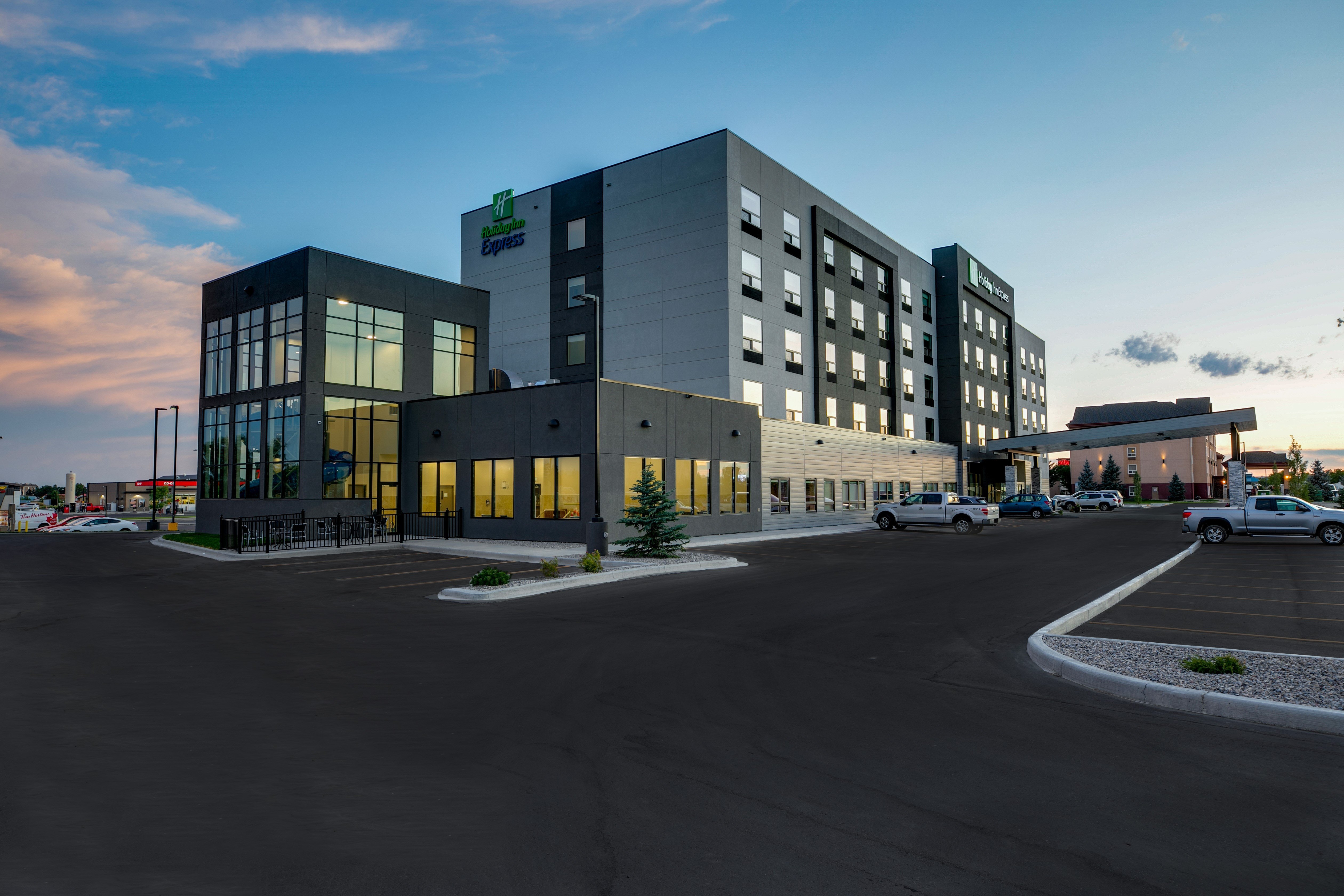 holiday inn express lethbridge southeast an ihg hotel