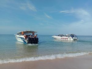 Sleep Whale Lanta,Near Long Beach,1 star