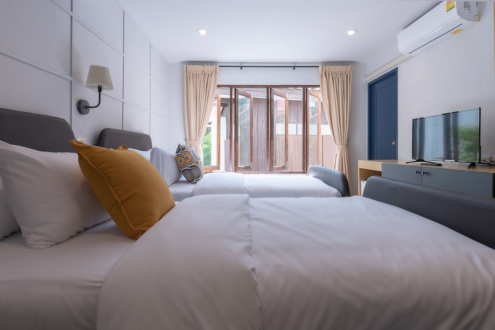 the mellow pillow at chiang mai gate