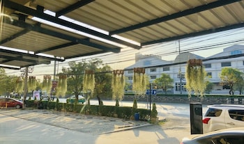 best bed suvarnabhumi hostel