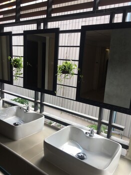 best bed suvarnabhumi hostel