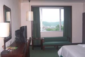 grand mandarin betong hotel