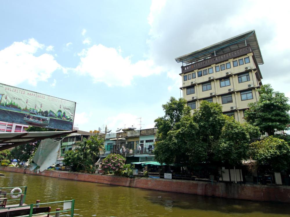 mams house khaosan