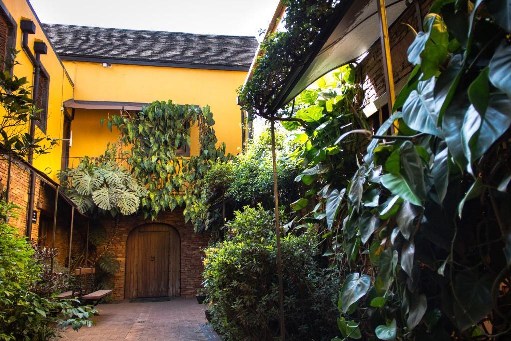 Hotel Le Bougainviller,Bwaise>>Kampala,3.5 star