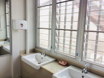 stay in chiangrai hostel