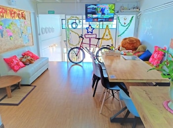 stay in chiangrai hostel