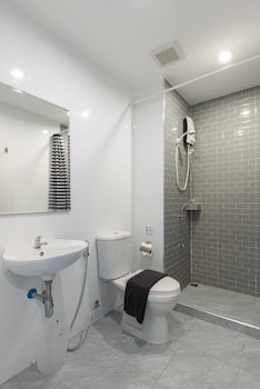 minimal house patong adults only
