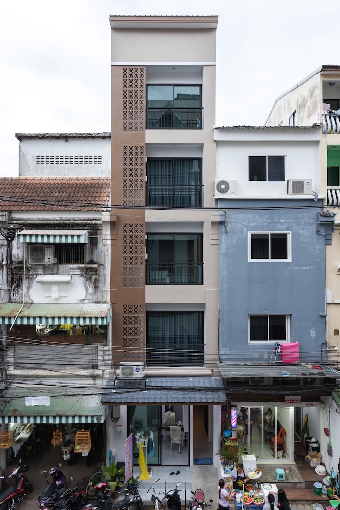 minimal house patong adults only