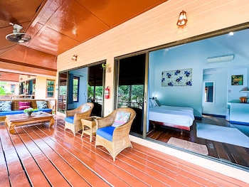 cruiser island resort