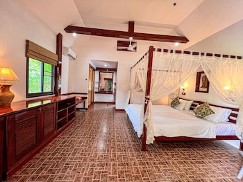 cruiser island resort