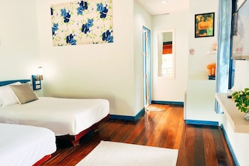 cruiser island resort