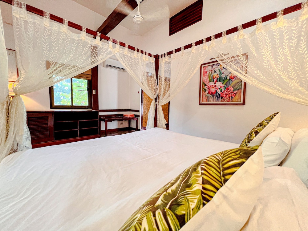 cruiser island resort